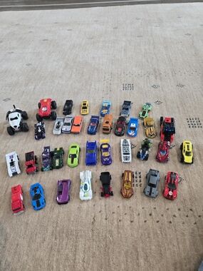 Mixed Color Kids Toy Car Collection - Assorted Mini Vehicles More The 30 Pieces